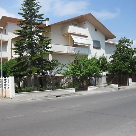 Casa Ferretti Hotel Montesilvano Marina Exterior foto